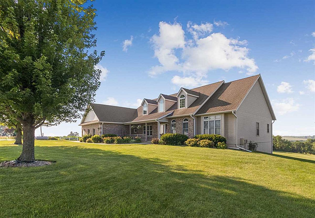 North English, IA 52316